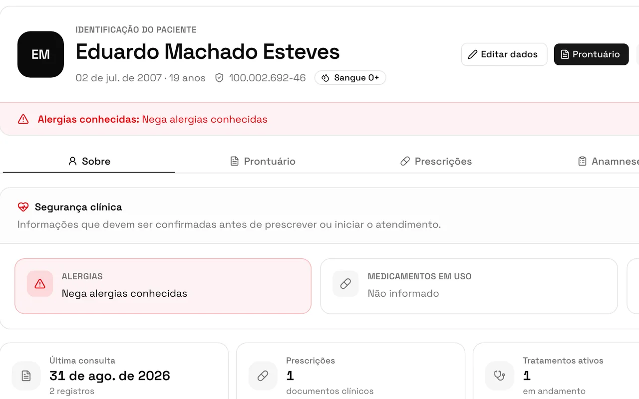 Prontuário do paciente com segurança clínica e histórico